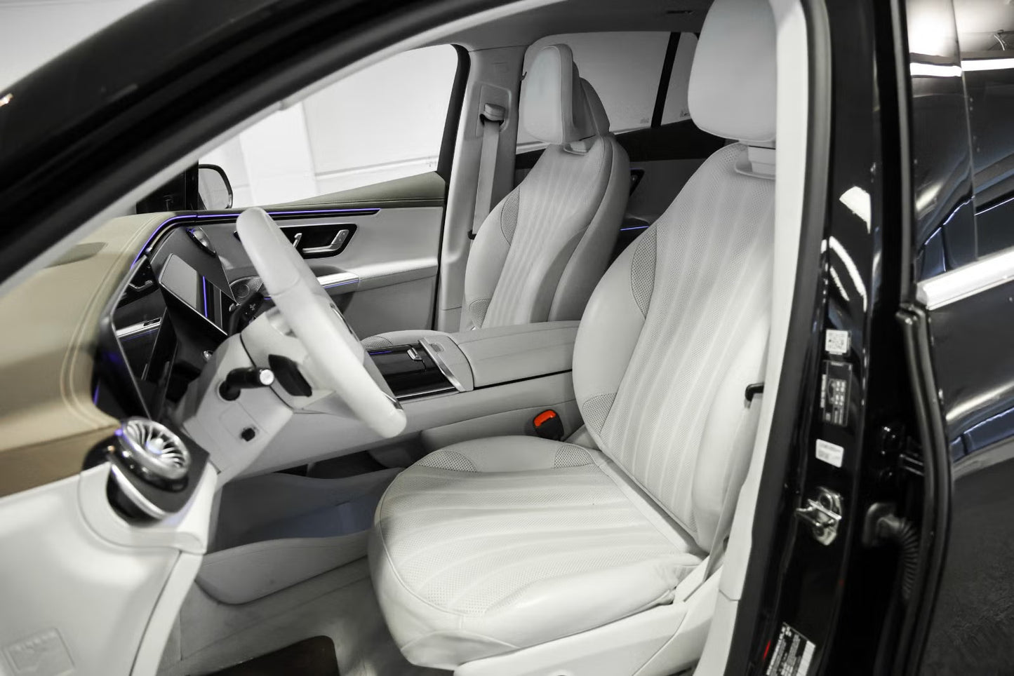 Mercedes-Benz EQE SUV