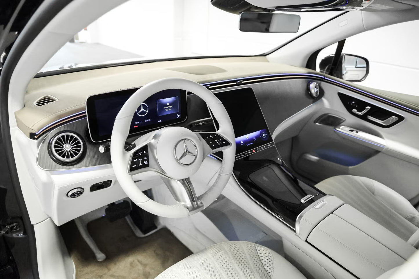 Mercedes-Benz EQE SUV