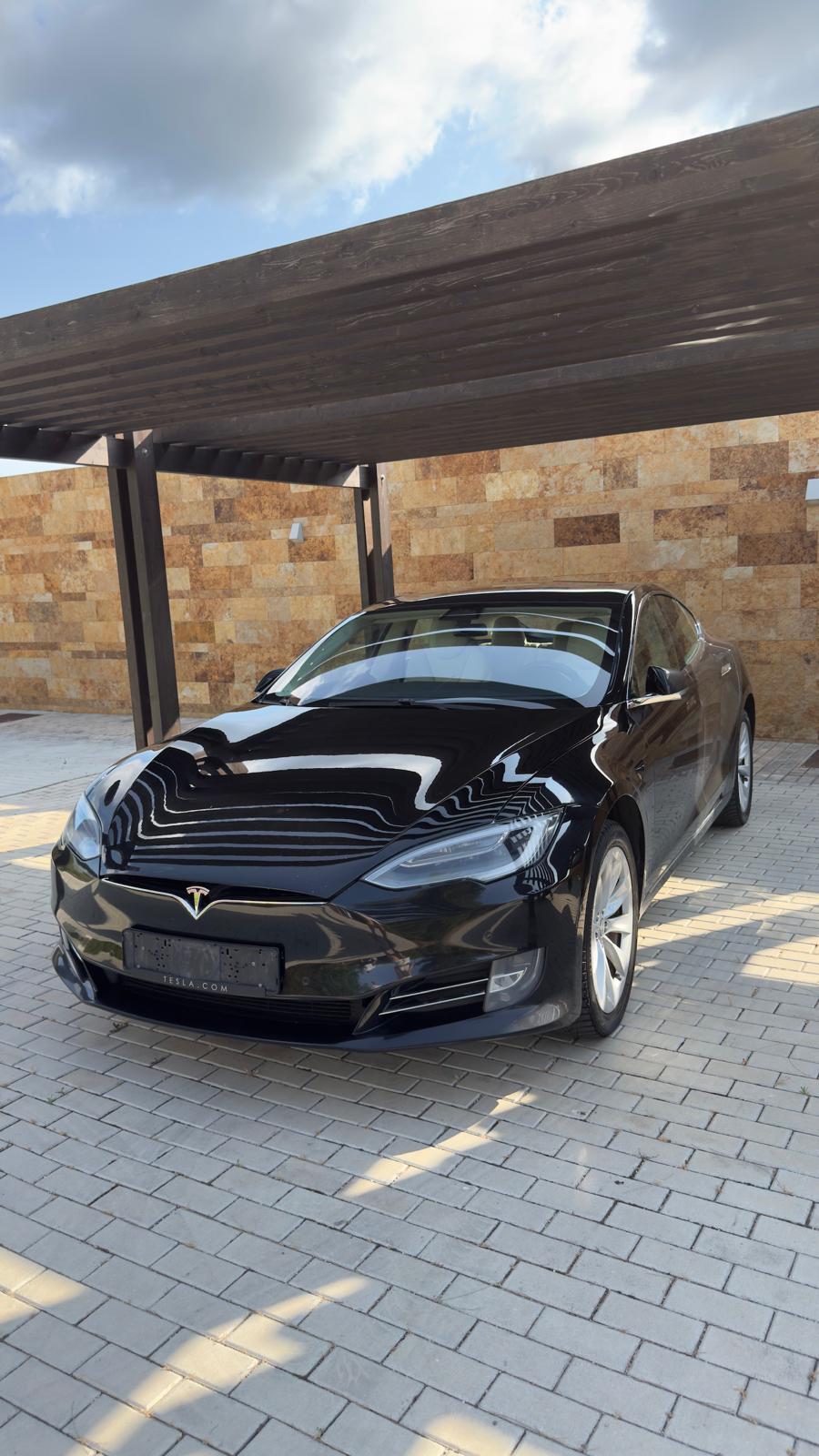 Tesla Model S 75D 2017 - Free Supercharging